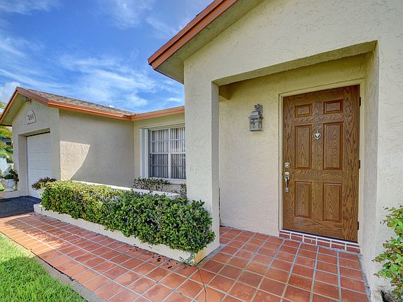 3rd image of 7244 Pineforest Circle