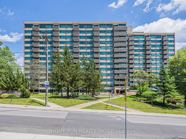 555 Brittany Dr #1111, Ottawa, ON K1K 4C5