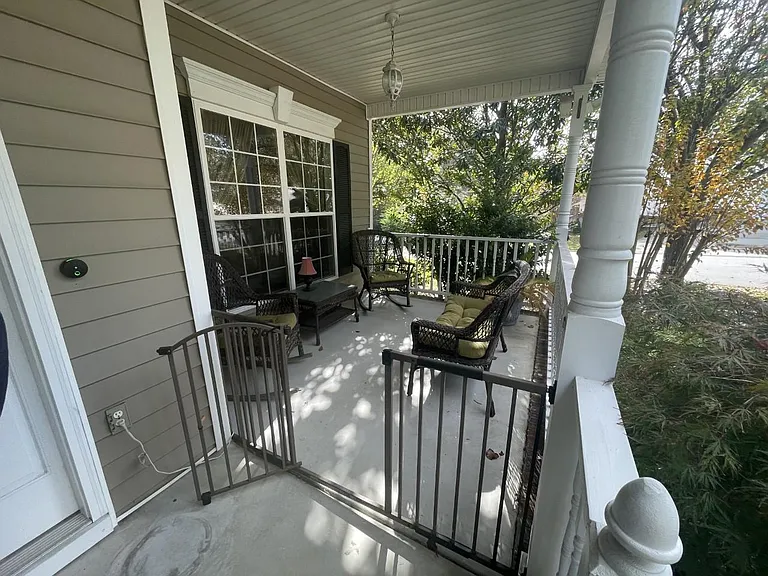 44 Hampton Springs Ct — Photo 6
