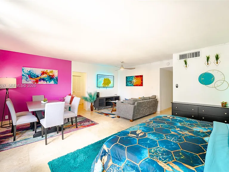 1000 West Ave #501 — Photo 4