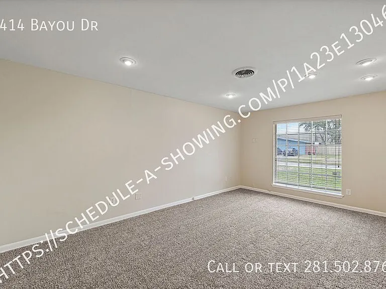 2414 Bayou Dr — Photo 3