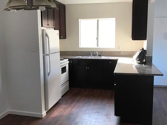 4th image of 1051 Rock Springs Rd APT 242