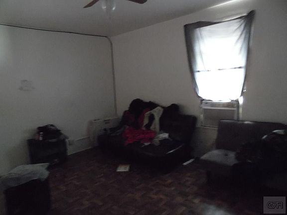 3rd image of 5323 Avenue K