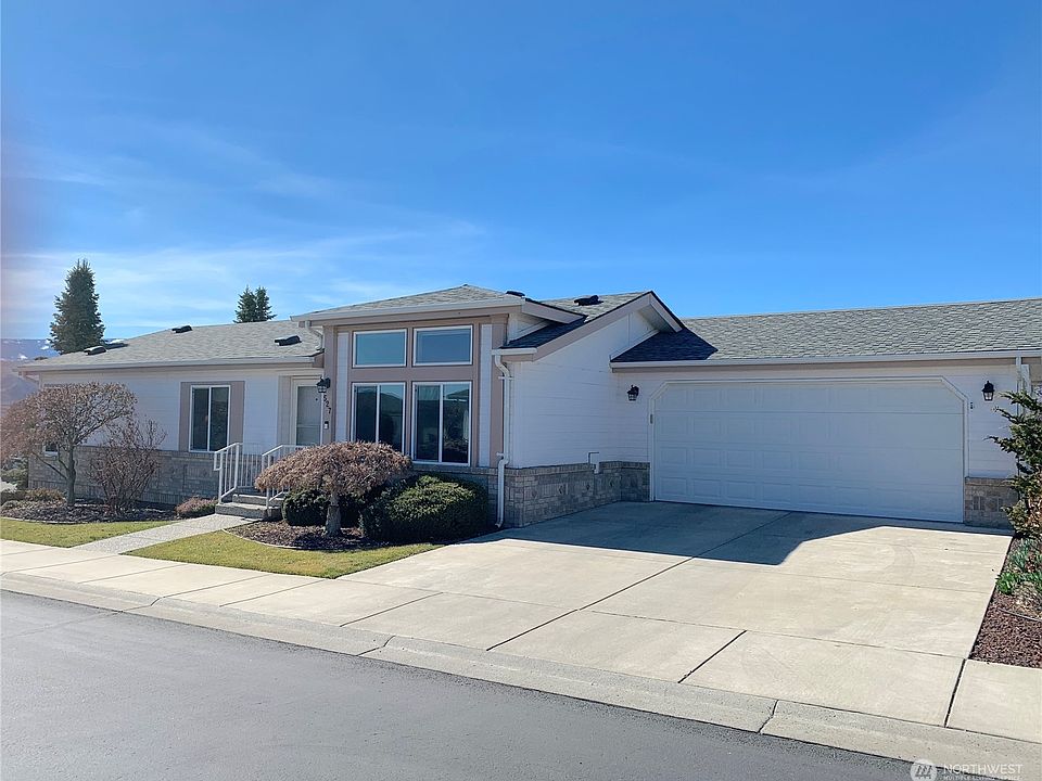 1st image of 527 Monterey Drive #4