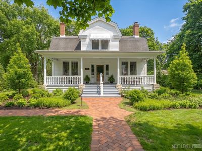 132 S Wright St, Naperville, IL, 60540