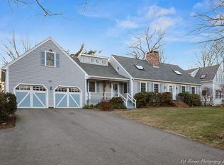 7 Mount Locust Ave, Rockport, MA 01966