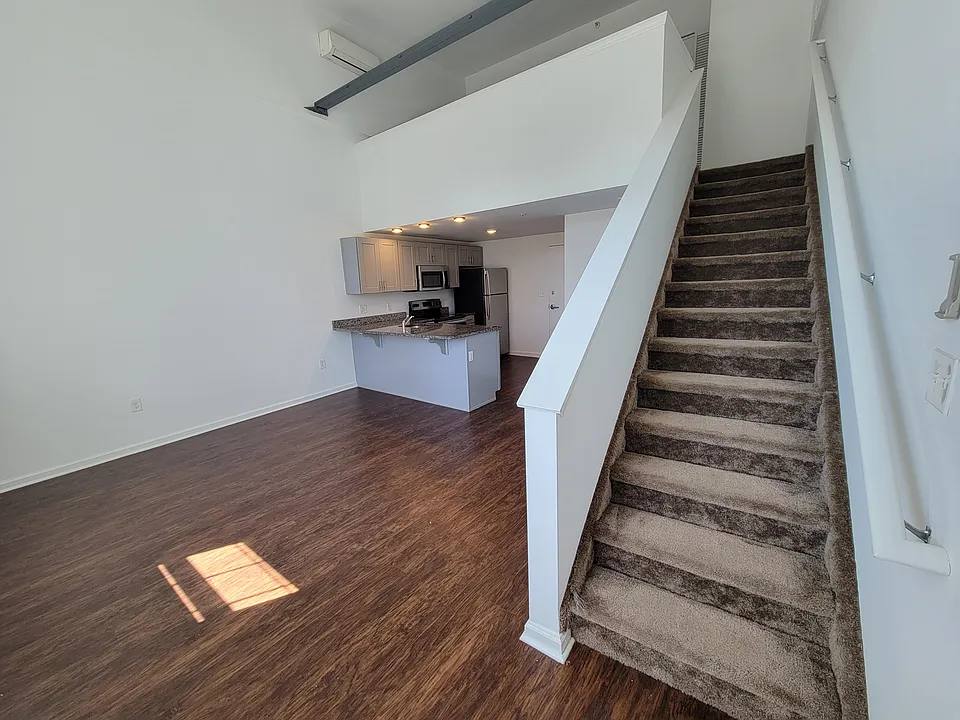 2231 Bryn Mawr Ave #4
