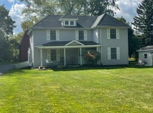 46 Skyline Dr, Akron, NY 14001