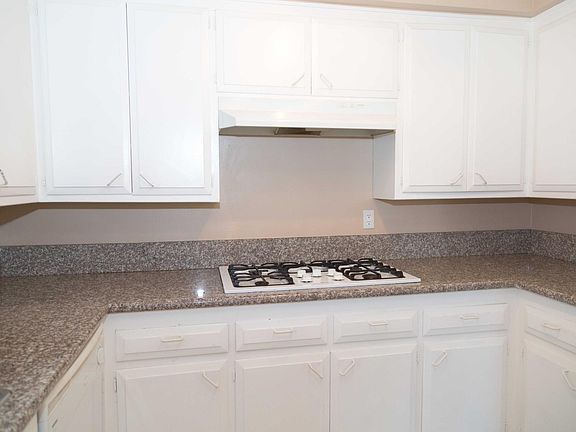 4th image of 1285 Barry Ave #104