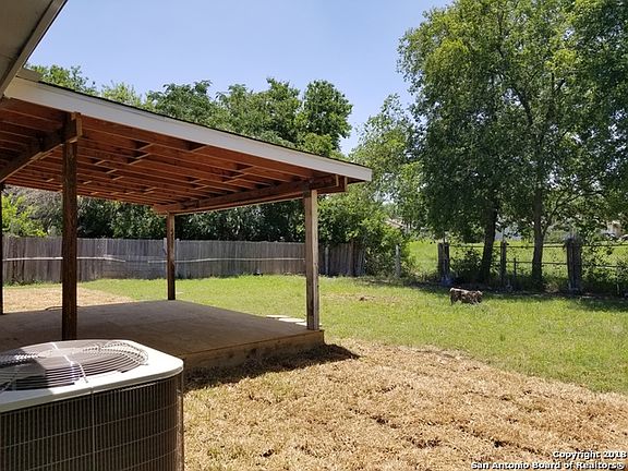 3rd image of 943 Saddlebrook Dr