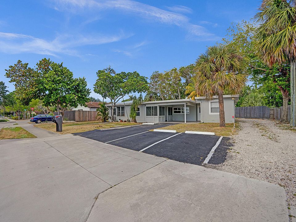 1st image of 1206 NE 3RD Avenue