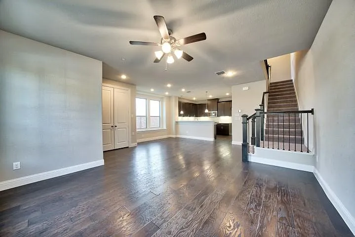 6325 Fortuna Ln — Photo 3