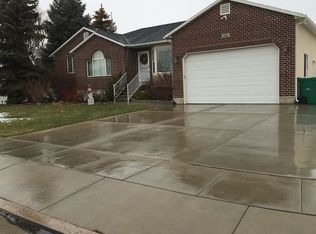 568 W Dwayne Dr, Lehi, UT 84043