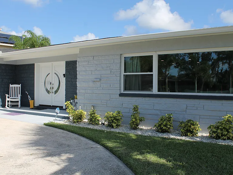817 Blue Heron Blvd — Photo 6