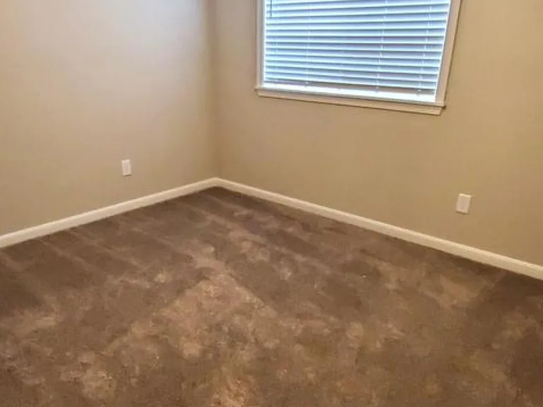 686 Daphne Way #686 — Photo 7