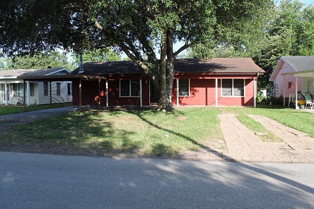 1st image of 2269 1st St