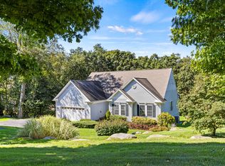 41 Windrose Dr, Groton, CT 06340