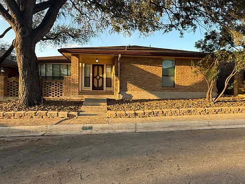 6211 Meadow Grv Photo 1