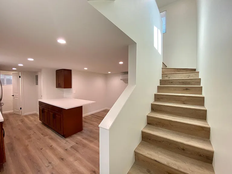 423 Saratoga St #3/4 — Photo 8