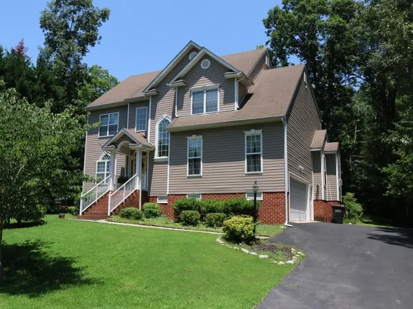 120 Jesses Way, Farmville, VA 23901