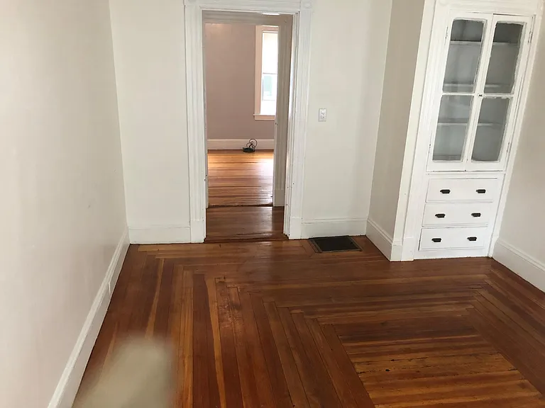 21 Wellington St — Photo 6