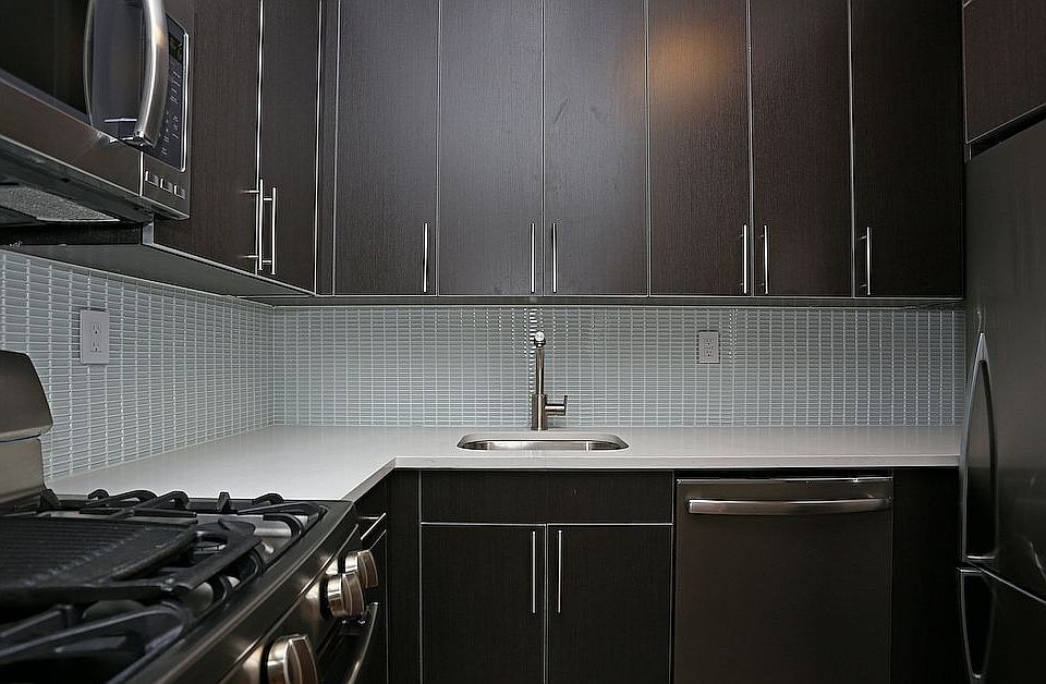 1st image of 410 W 53rd St APT 319
