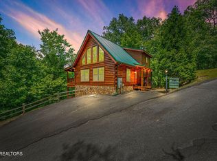 766 High Mountain Way, Gatlinburg, TN 37738