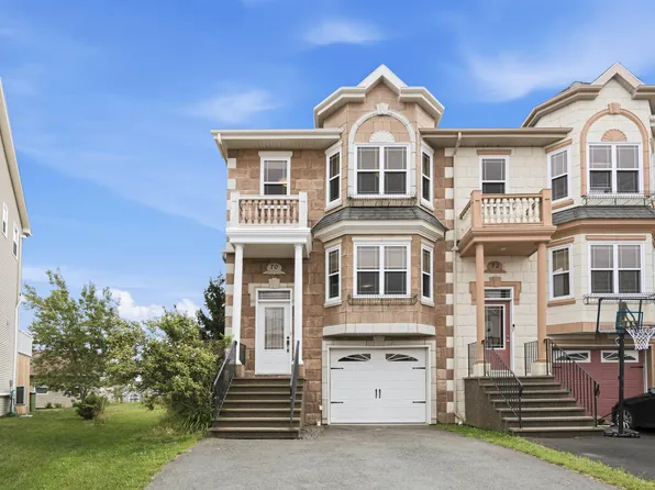 70 Bosun Run, Halifax, NS B3M 4W4