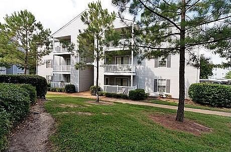 2nd image of 2000 Lexington Pt APT 4B
