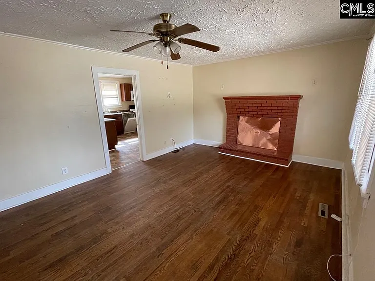 651 Lincoln Ave — Photo 2