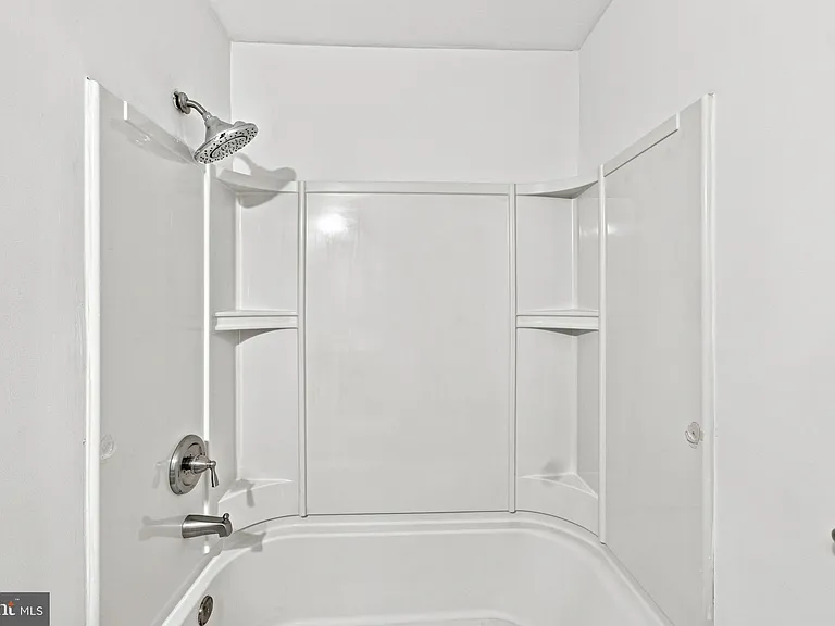 2 Barnwell Ln — Photo 16