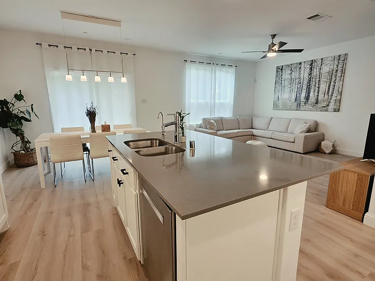 1002 Mikaela Dr — Photo 21
