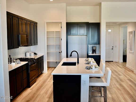 3rd image of 1331 E Golden Rock Way
