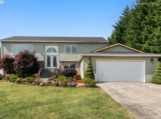 15981 S Camellia Ct, Oregon City, OR 97045