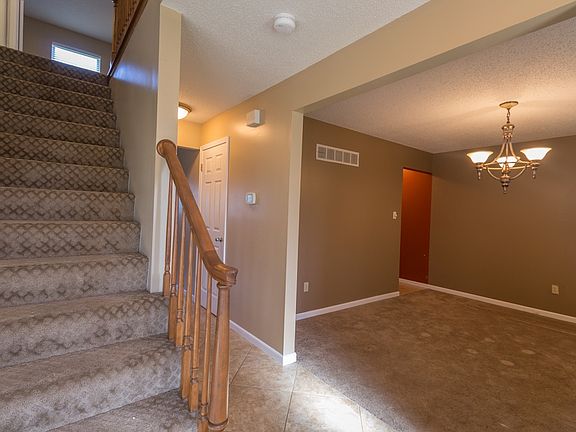 Osperey Way Entry Way