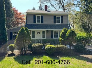 22 Maysenger Rd, Mahwah, NJ 07430