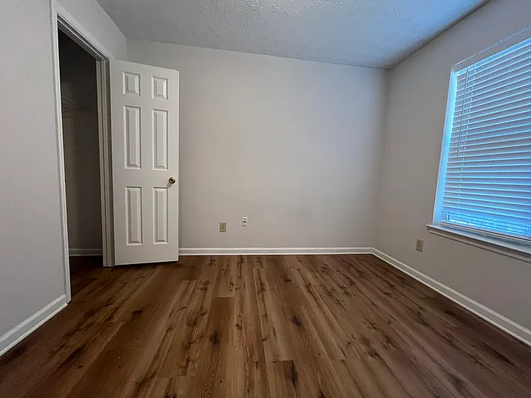 510 Abbotts Hill Ln — Photo 12