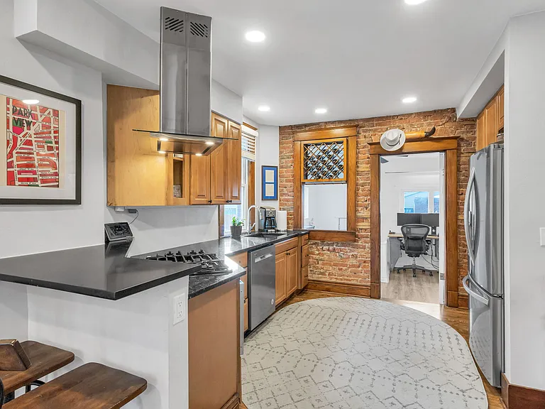 455 N Pearl St — Photo 10