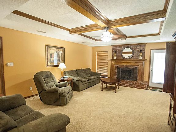 3rd image of 204 Kimball Dr