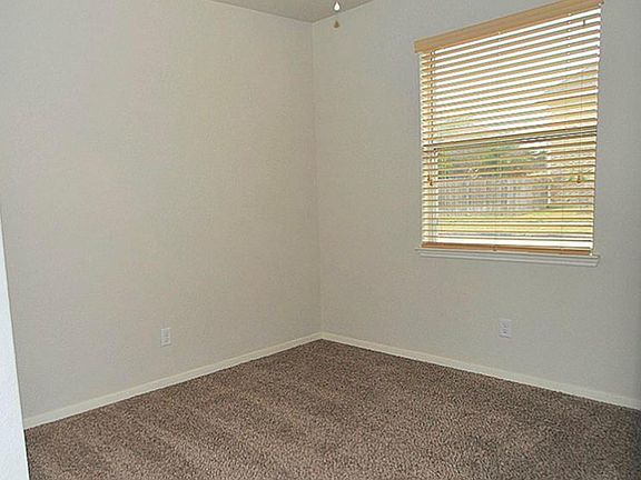 5th image of 3028 Spring Hill Ln