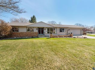 5912 W 36th St, Sioux Falls, SD 57106