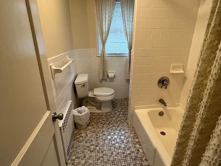 62 Ainsworth St #1 — Photo 8