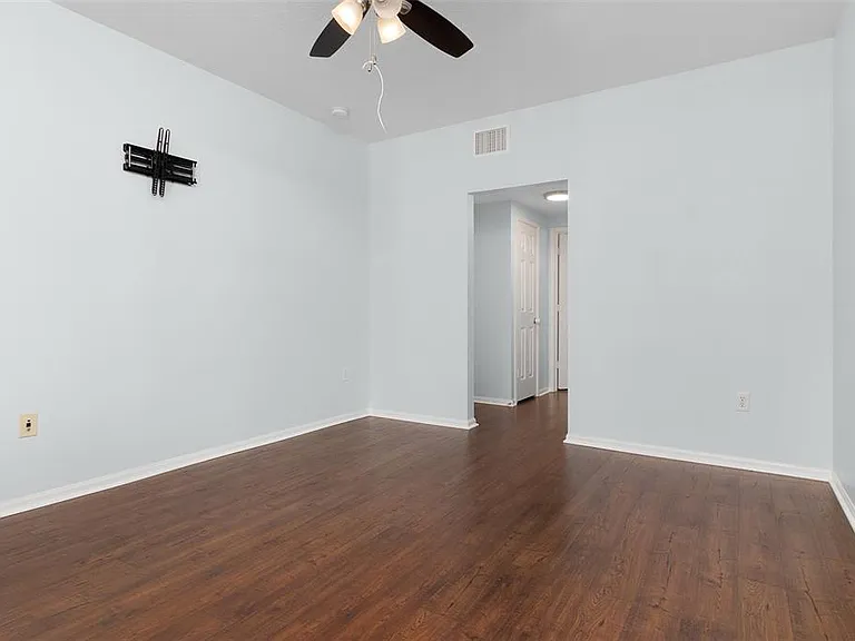 233 Goldenrain Dr #202 — Photo 19