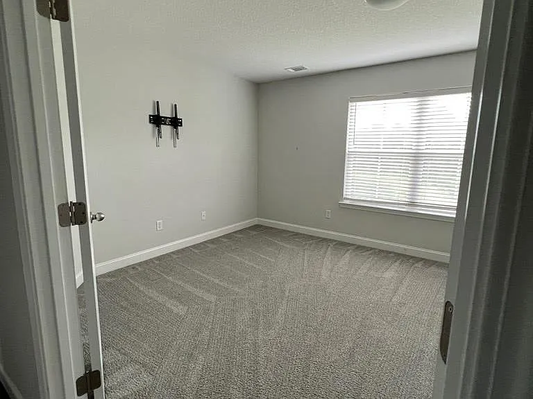 423 Fairview Cir — Photo 25