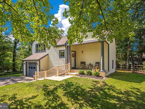2nd image of 5756 Glen Oak Turn