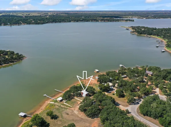 3439 Shady Grove Rd, Nocona, TX 76255