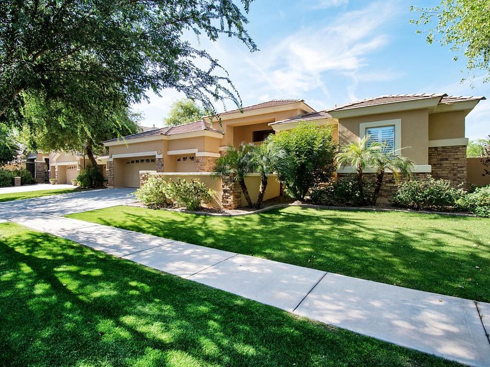 2988 E. Sierra Madre Ave.