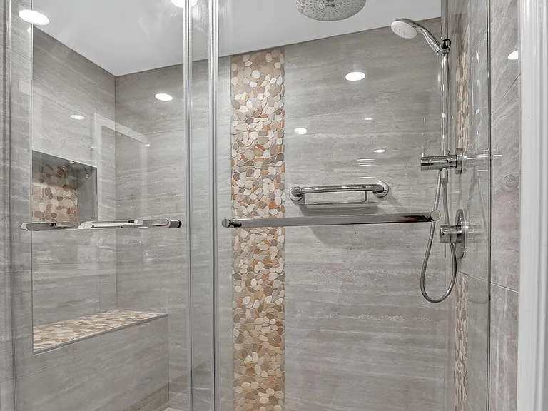 7773 La Mirada Dr — Photo 24
