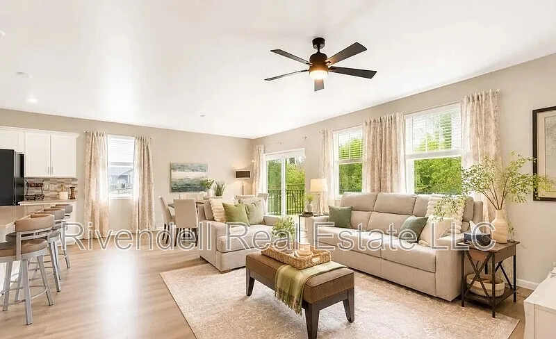 4 bed, 3.0 bath, 3394 sqft, $3,895 — Photo 4