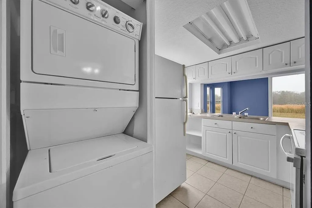 2 bed, 2.0 bath, 1200 sqft, $1,750 — Photo 3